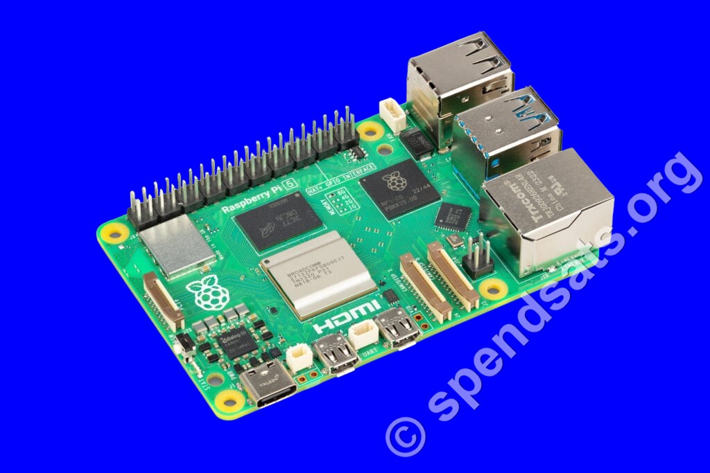 Raspberry PI5 8Gb WiFi BT USB3 3 volte più performante di PI 4